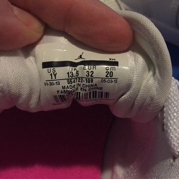 Air Jordan Kids - Picture 2 of 7